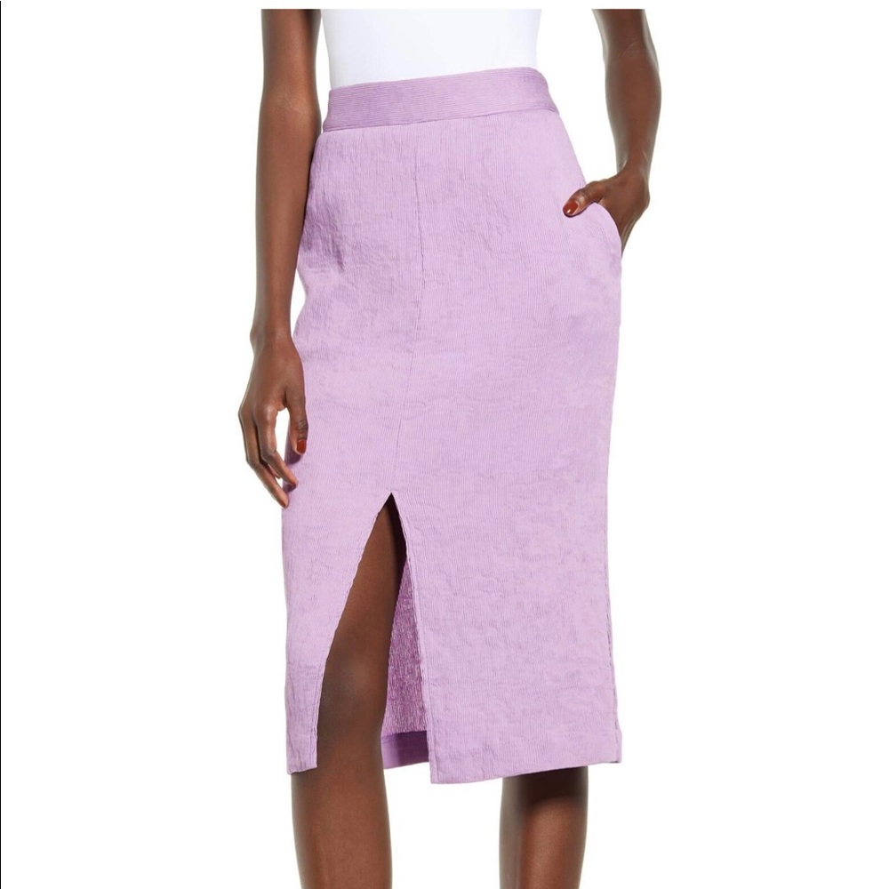 Highwaisted purple pencil skirt